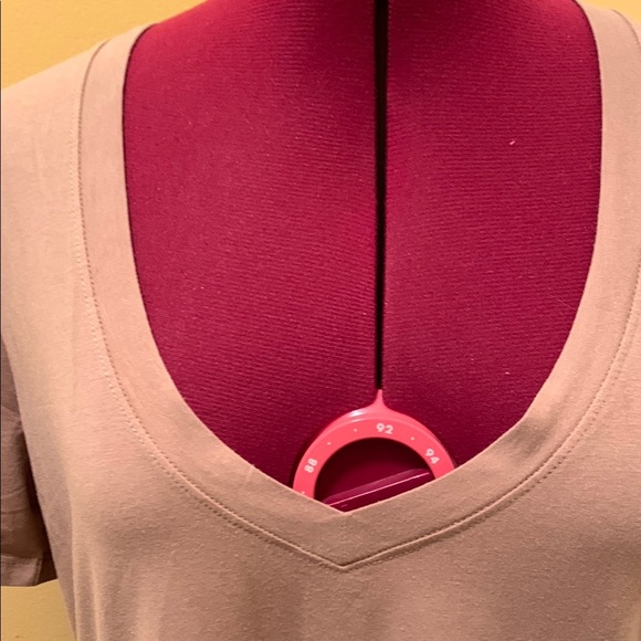 The Group Babaton Women's Tan V-Neck Top - Picture 3 of 7